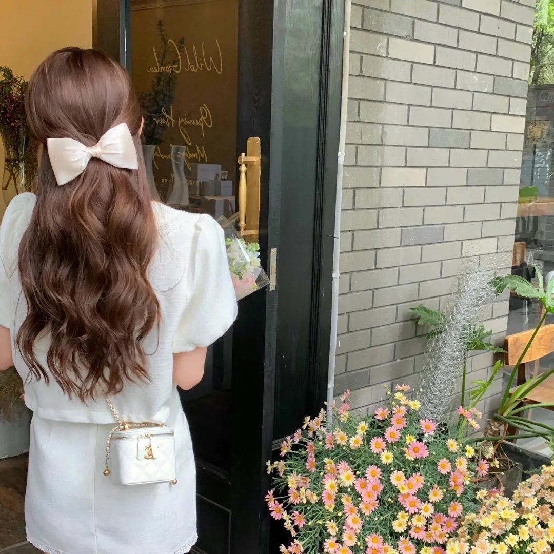 神秘裸女